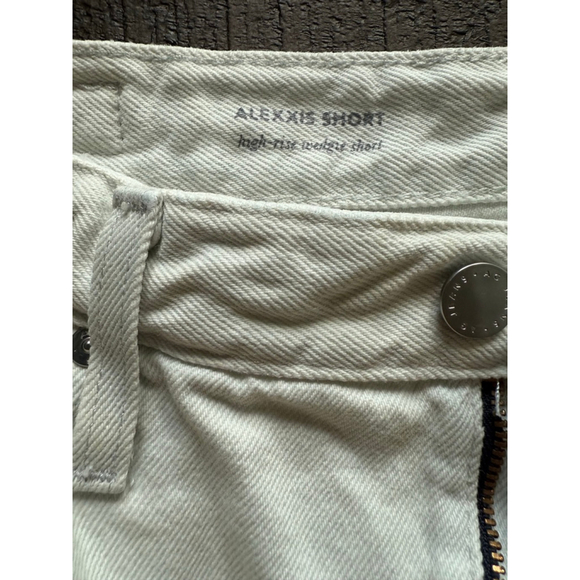 AG Adriano Goldschmied Alexxis High Rise White Denim Shorts Raw Hem Size 30 - Picture 7 of 7